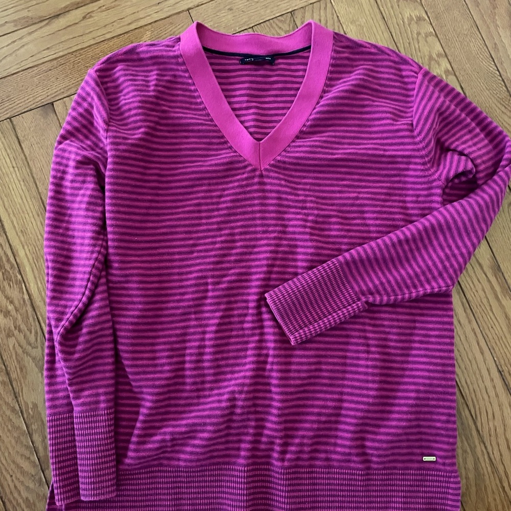 Tommy Hilfiger v neck sweater